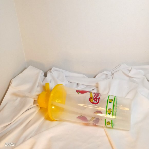 St Louis Cardinals Cup with lid and straw - Picture 2 of 2